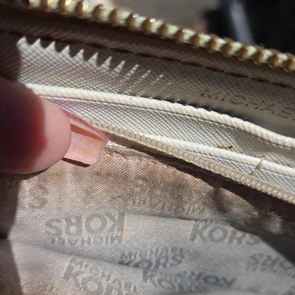 Michael Kors Textured Tan Wallet - Picture 11 of 12